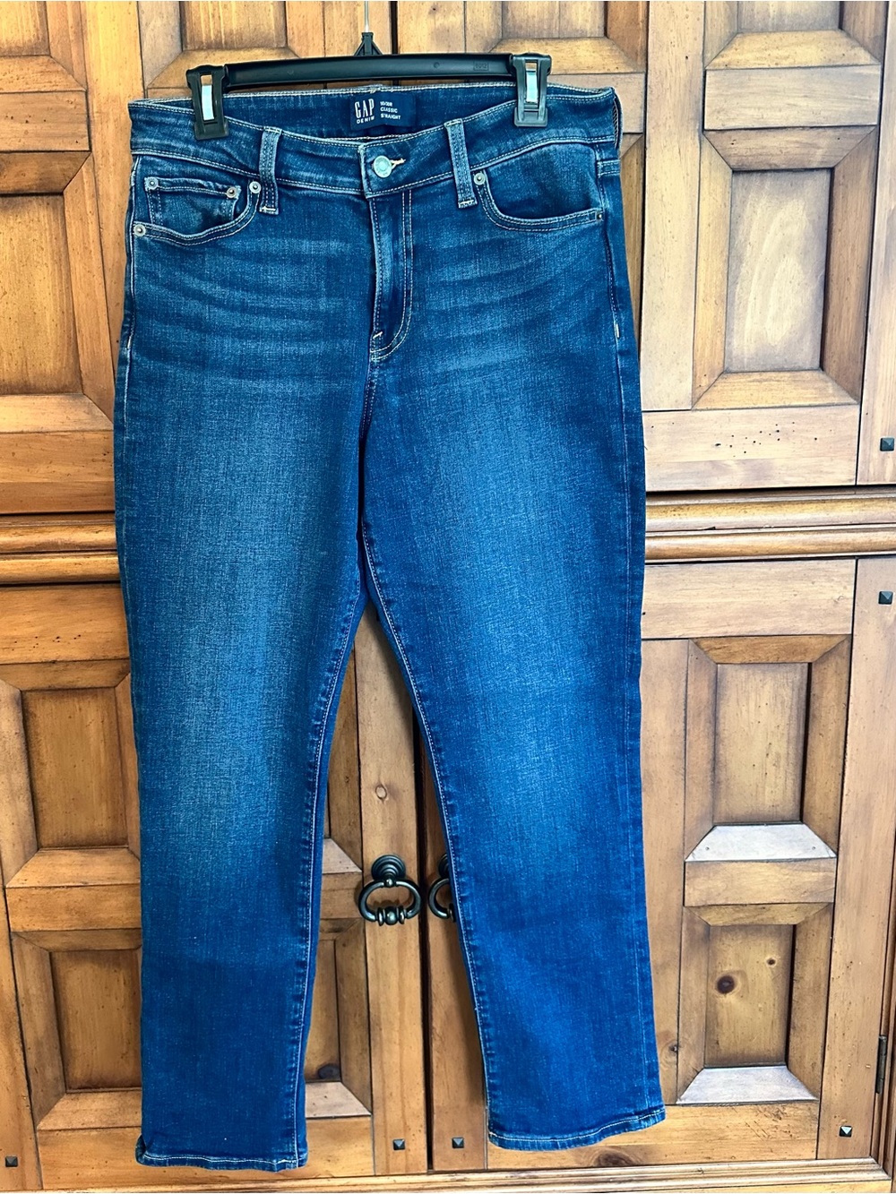 GAP Women’s Straight Leg Jeans in Deep Blue Wash